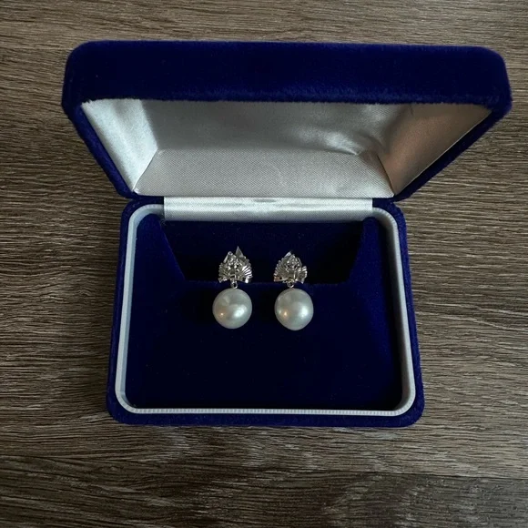 Japanese Pearl Clip On Earrings PT900